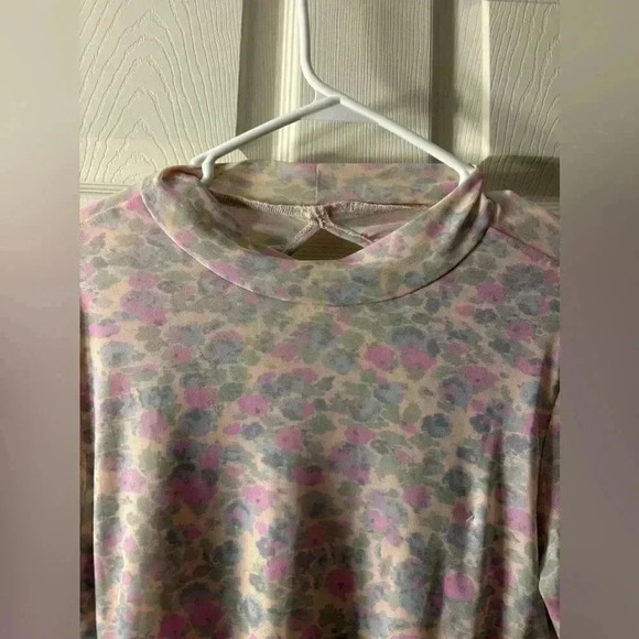 Anthropologie Sheer Gauzy TurtleNeck - Picture 5 of 9